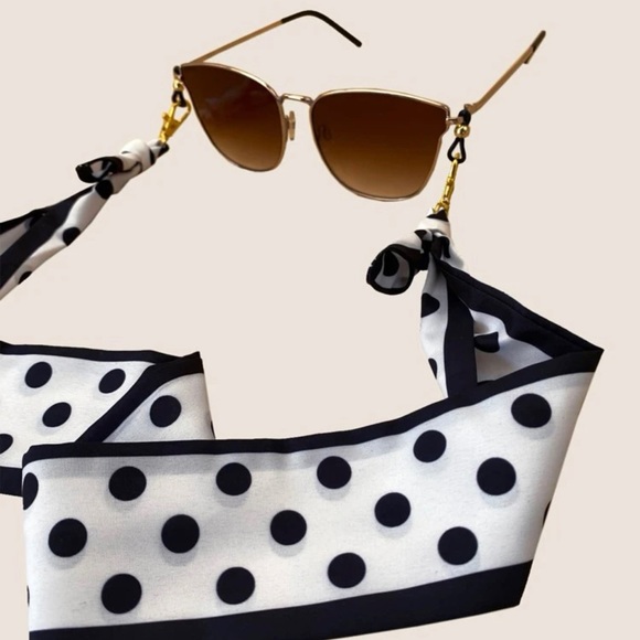 NWT Accessory - Picture 2 of 4